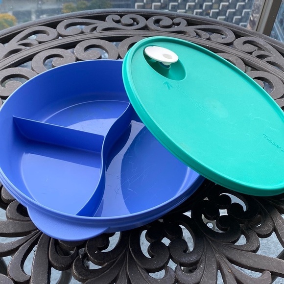 Tupperware - blue green 3 compartment storage microwaveable 3284C-3 W/Lid - Picture 1 of 11